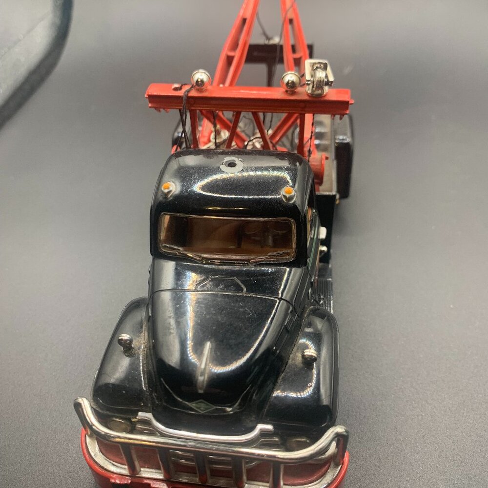 1:34 Scale 1955 Diamond T Tow Truck FLYING A by First Gear